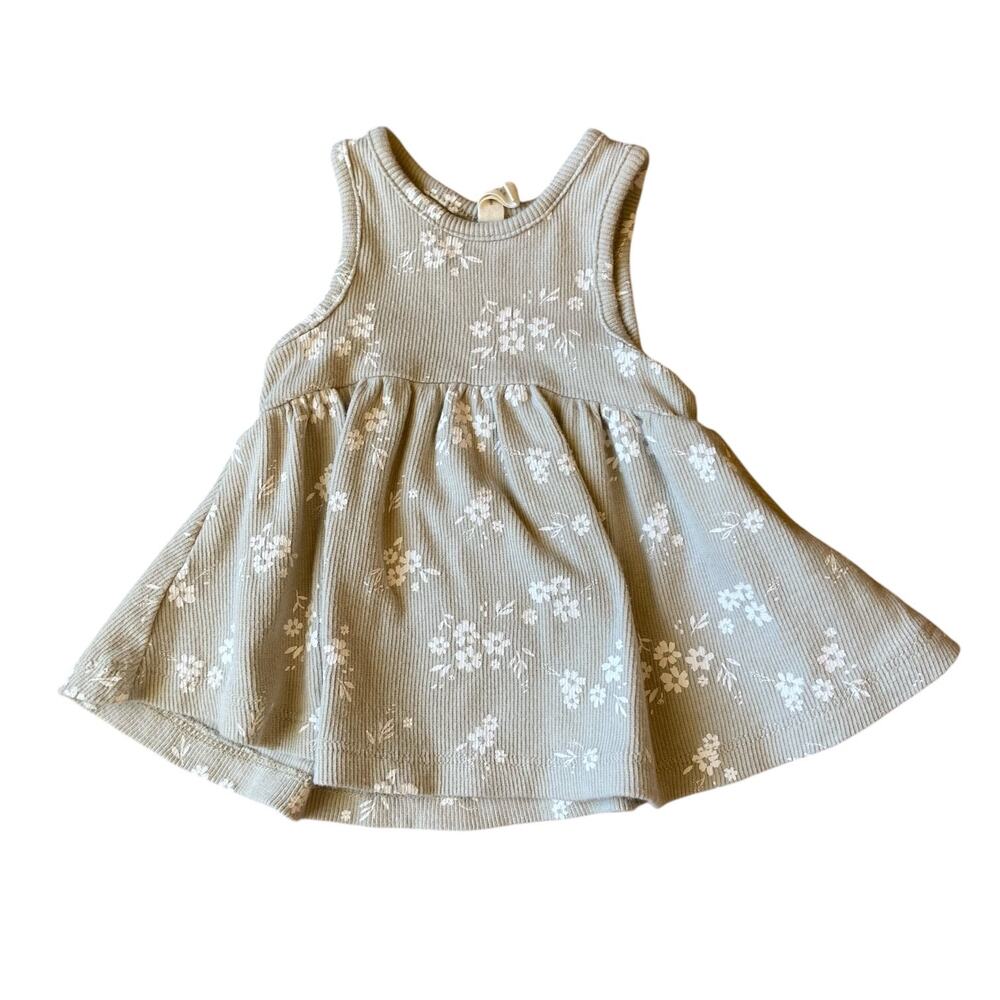 Quincy Mae Light Gray Floral Dress